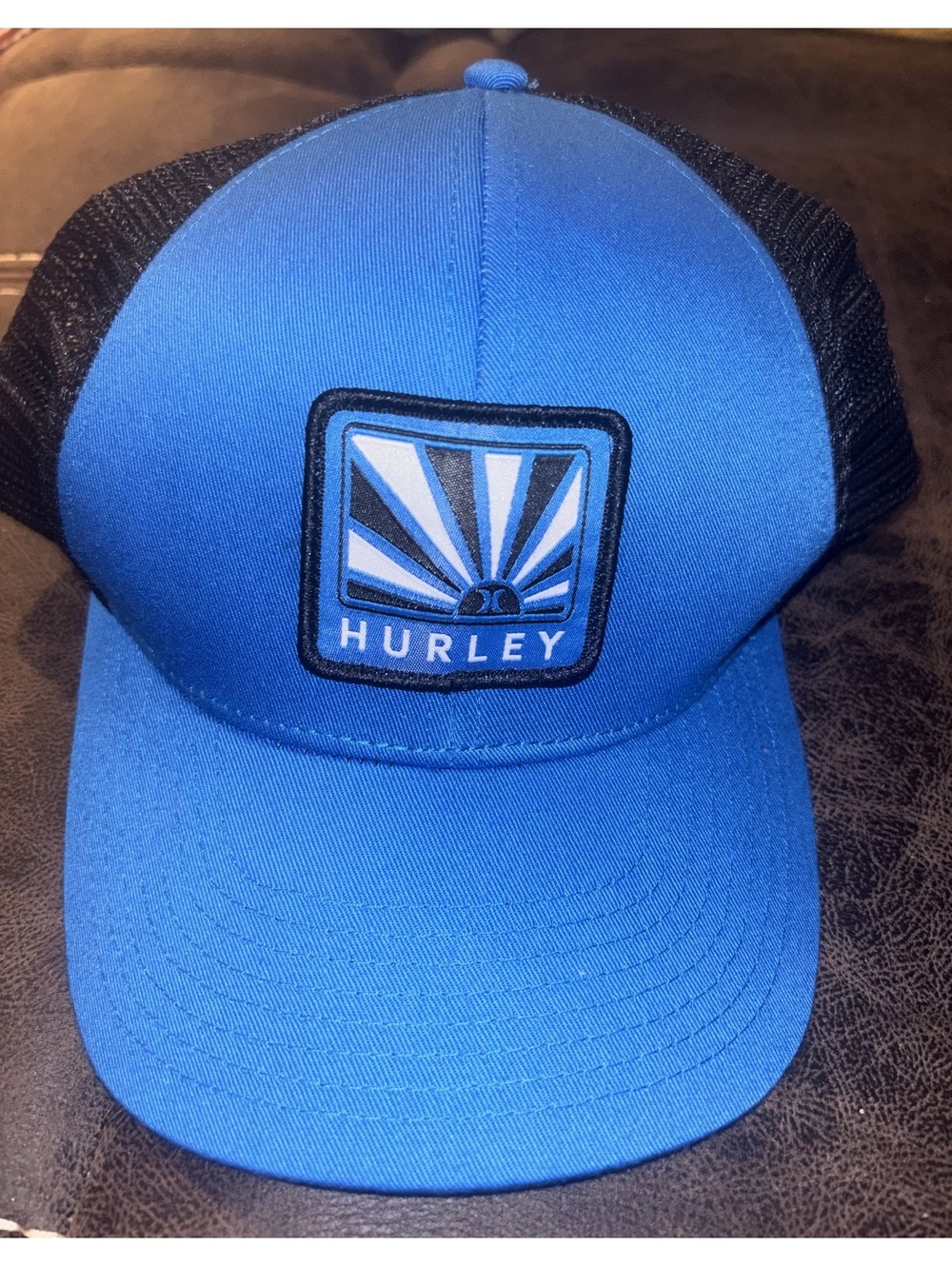 NWT Hurley Rays Trucker Hat Blue Black Mesh Snapback Cap One Size